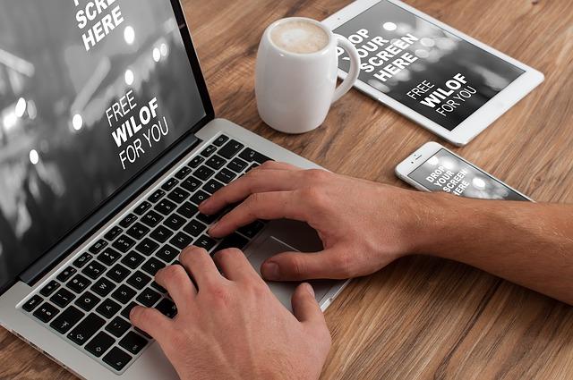 macbook, computadora, fintech,