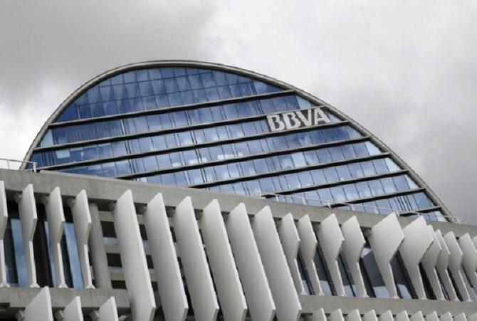 Imputan a BBVA en España por presuntos actos de corrupción y espionaje