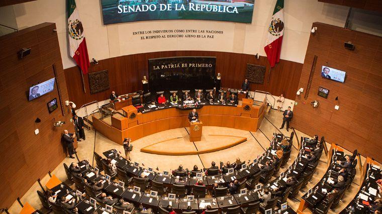 Senado aprueba revocación de mandato y consultas populares