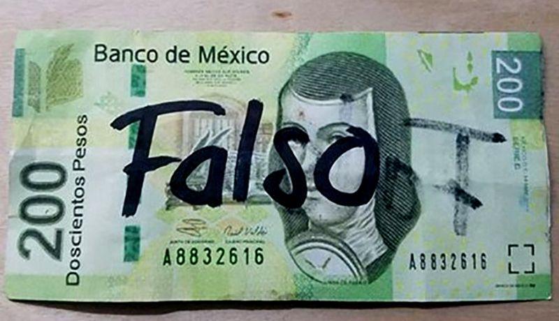 Los billetes de 200 y 500 pesos son los que más falsifican