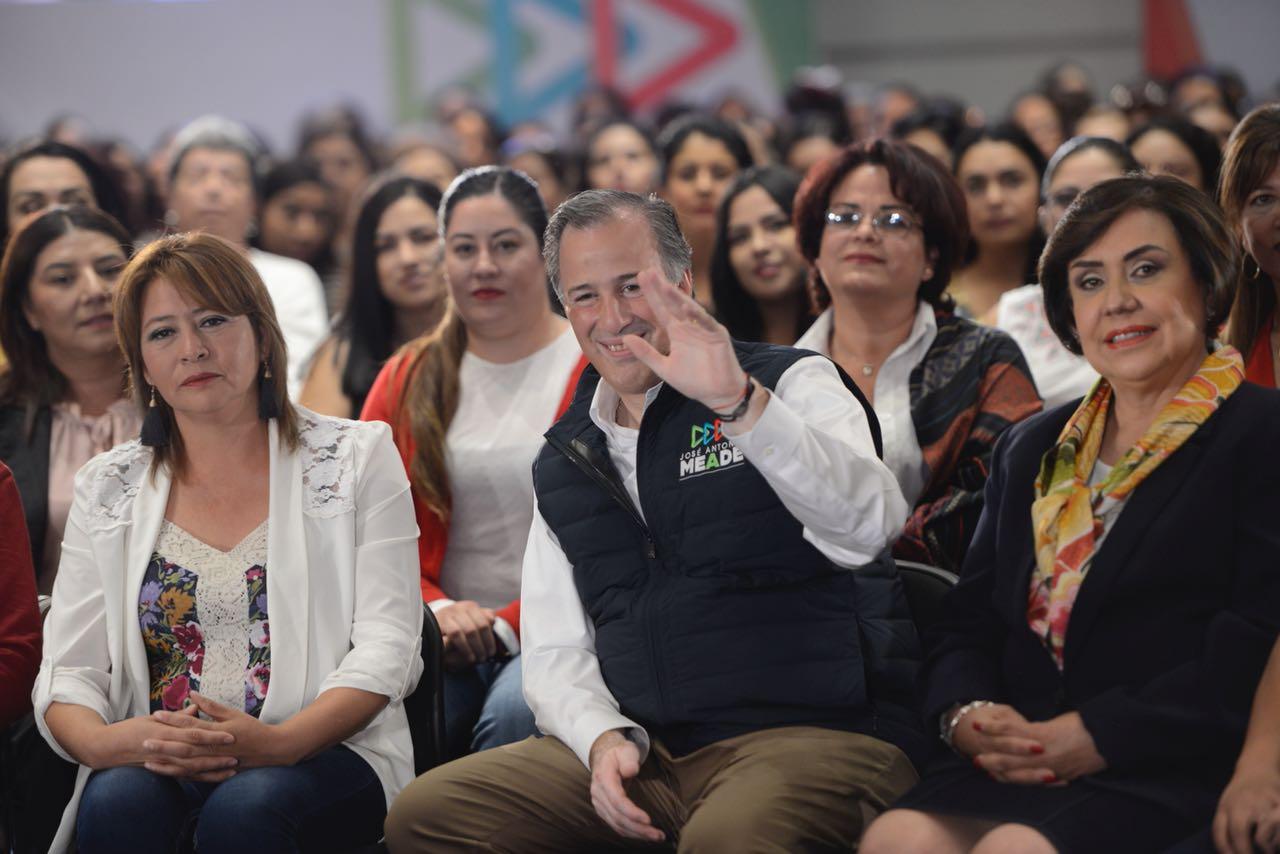 Meade promete erradicar pobreza extrema en primera infancia en Durango