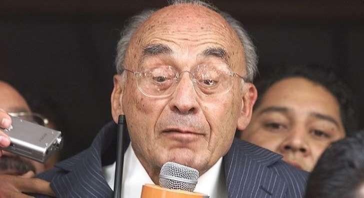 Probable cuadro de neumonía tiene a Luis Echeverría internado en el ABC