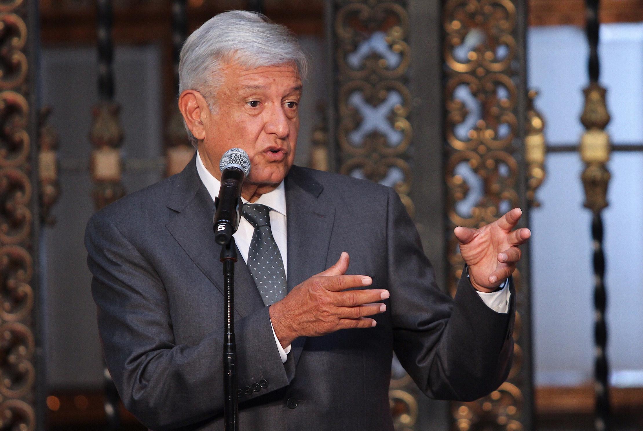 AMLO buscará reunirse con Papa y líderes de DH para lograr paz en México, conferencia