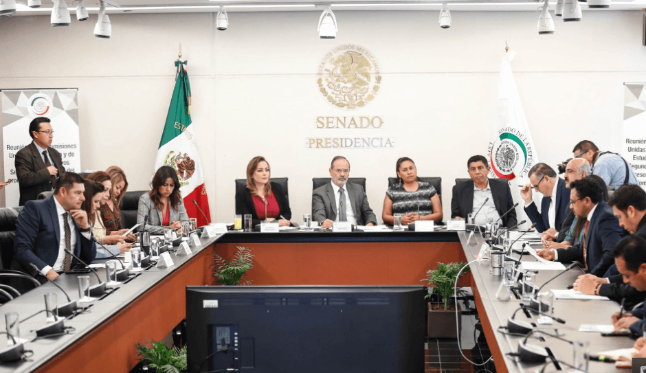 Ratifican en comisiones a Pérez Valdespín como comisionado de Cofece