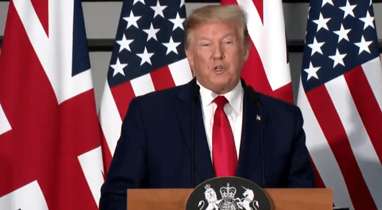 Probable que negociemos con México luego de imponer aranceles: Trump, muro
