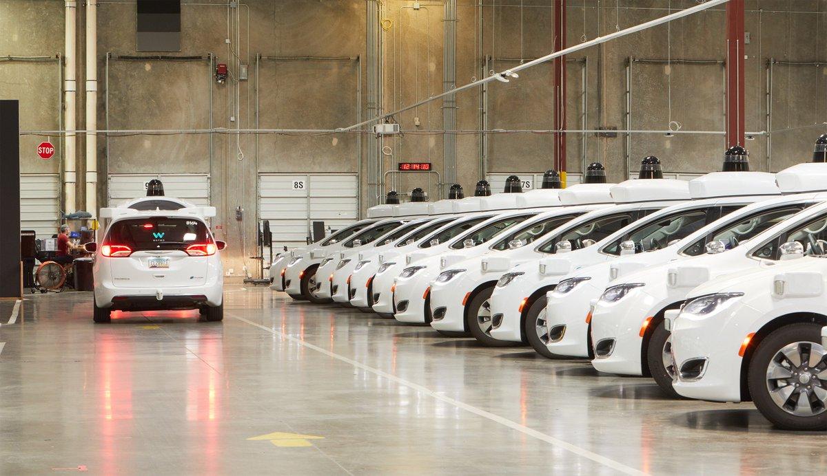 California da permiso a Waymo para transportar pasajeros en coches autónomos