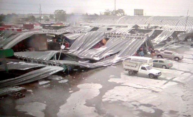 Techos de la Central de Abastos de CDMX colapsan por granizada (VIDEO)