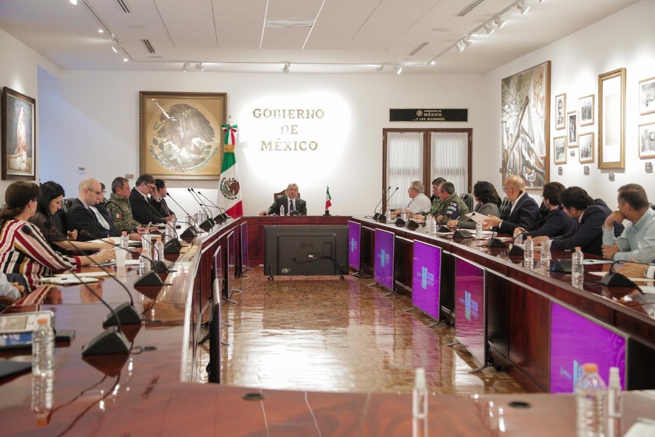 AMLO se reúne con gabinete para discutir estrategia contra coronavirus