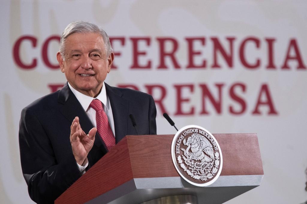 Gobierno pide ayuda a embajada canadiense para que mineras paguen al fisco