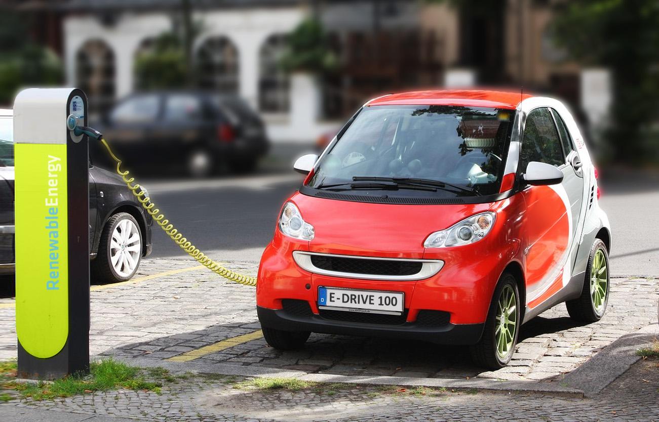 Retiran temporalmente aranceles a coches eléctricos importados