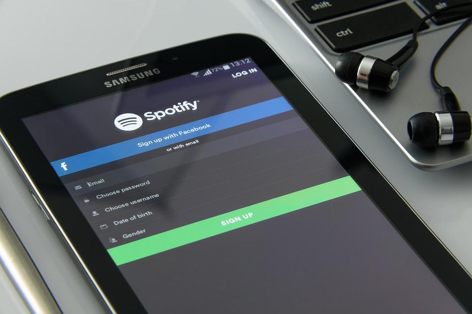 Spotify logra cotización récord en mercados tras anunciar expansión