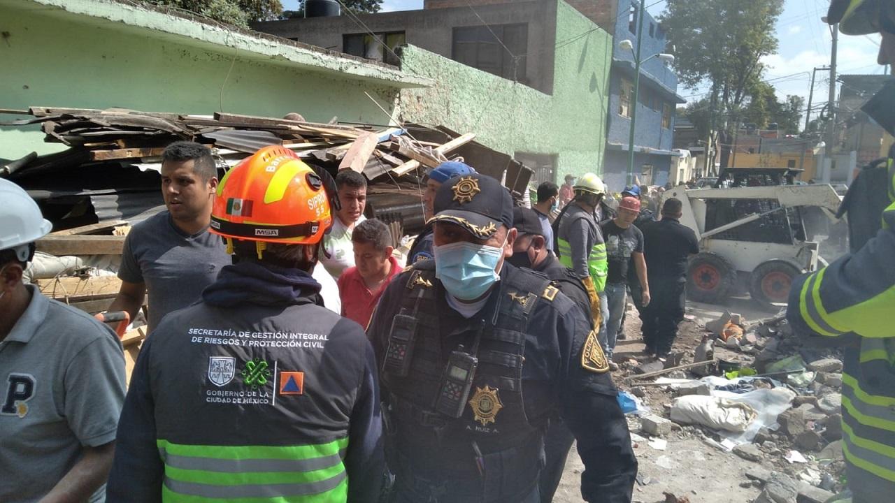 Vecindad que se derrumbó por una explosión en CDMX / @SGIRPC_CDMX