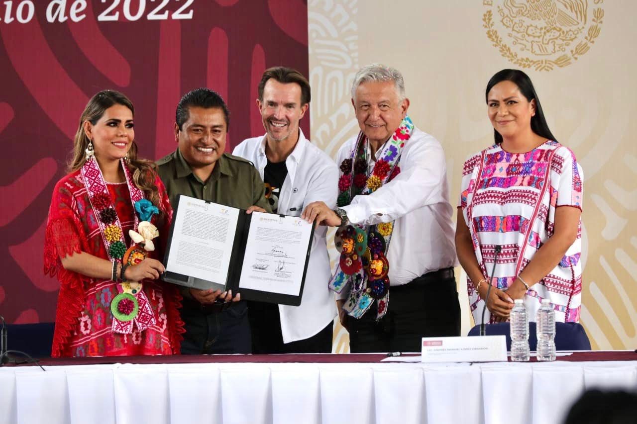 Firma de convenio para la construcción de un CRIT en Tlapa, Guerrero / @bienestarmx