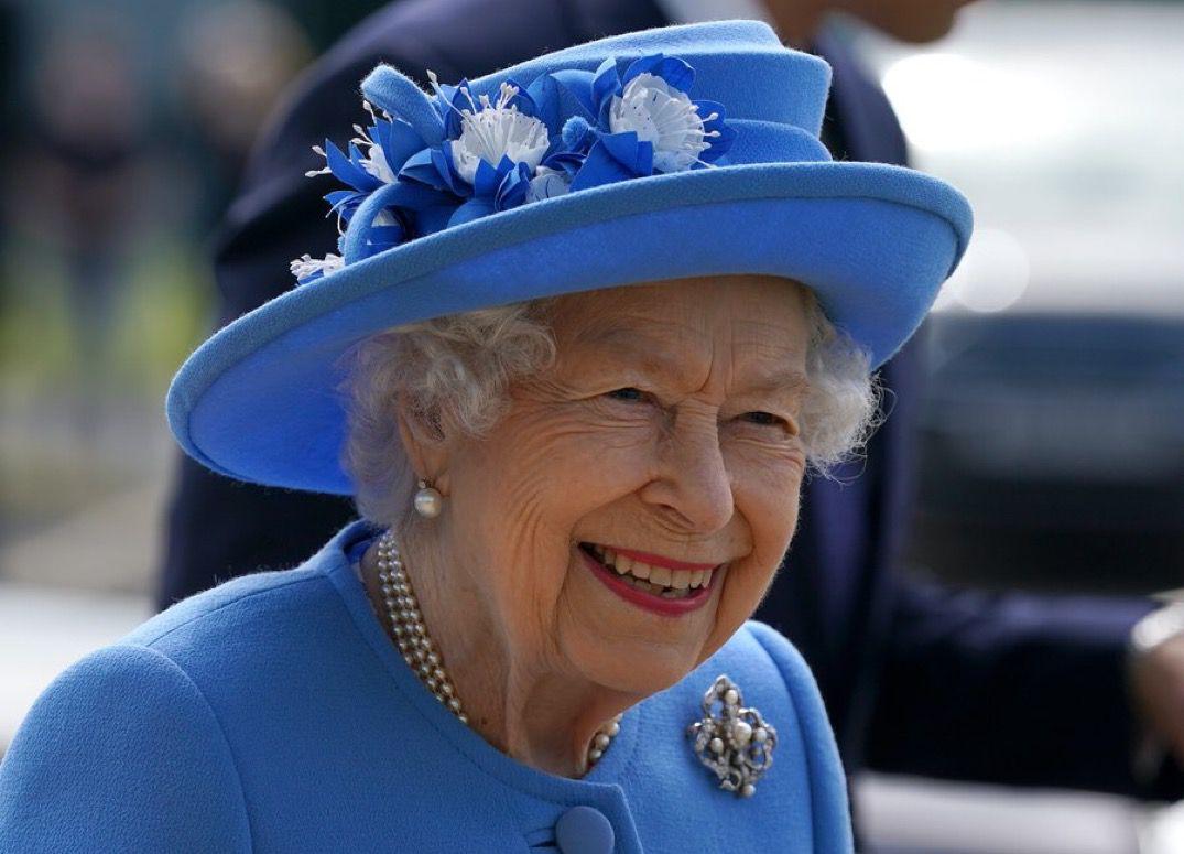 reina Isabel ll
