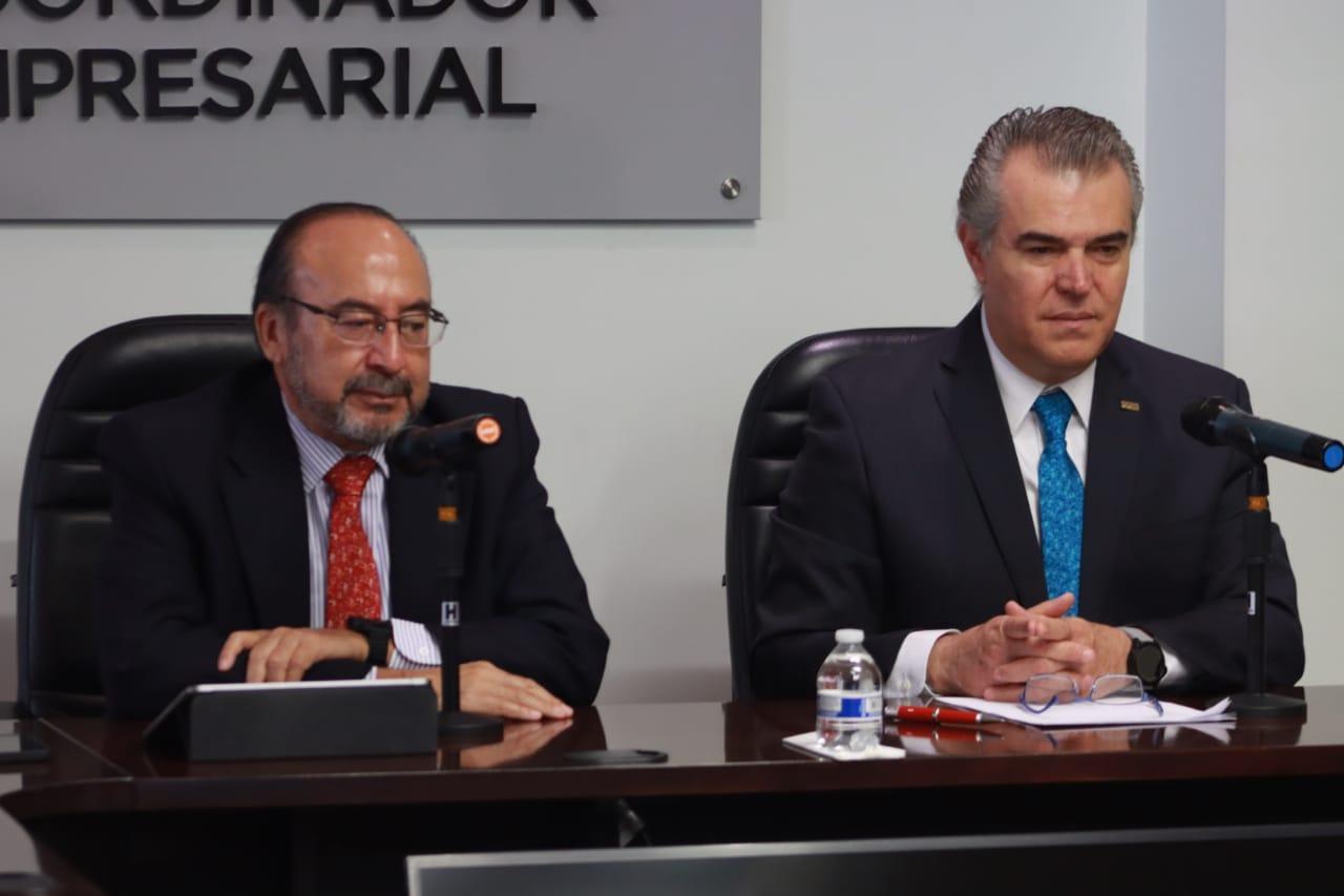 A la derecha, Francisco Cervantes Díaz / CCE