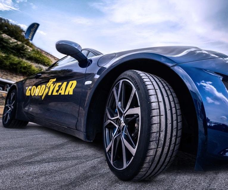Llantas de Goodyear Oxo / https://www.facebook.com/Goodyearmx/