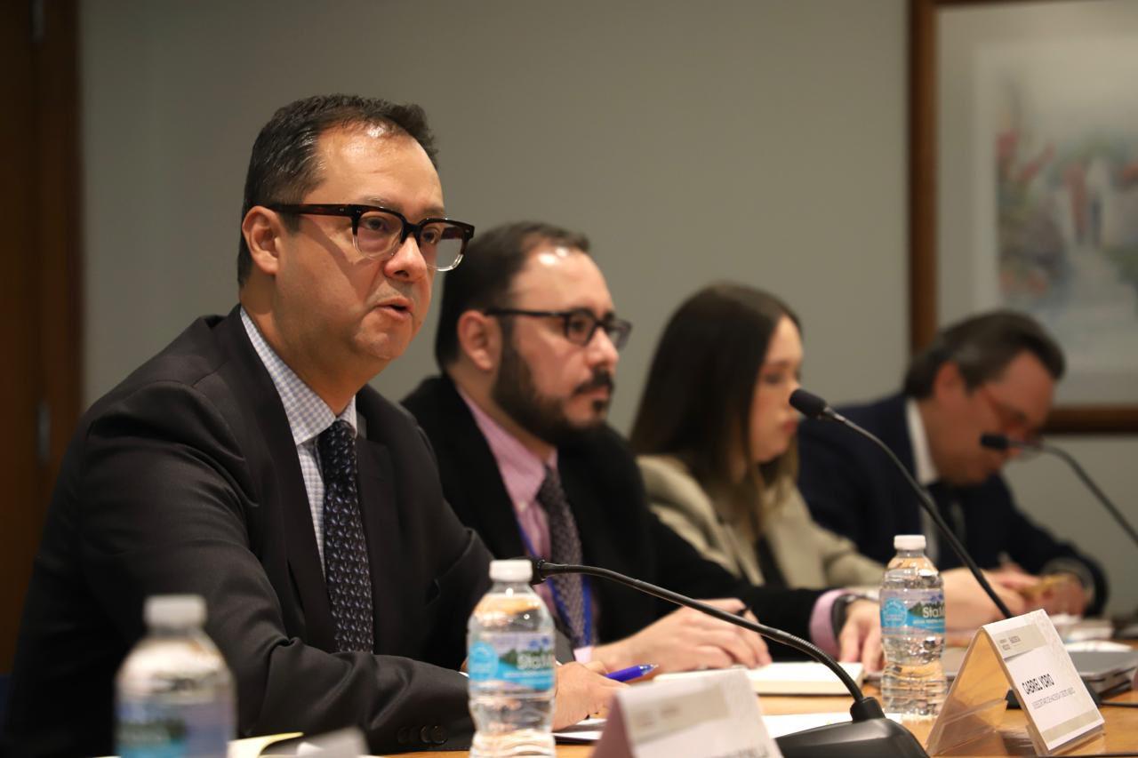 A la izquierda, Gabriel Yorio / SHCP