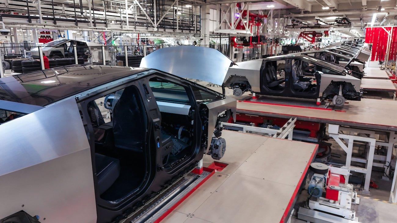 @Tesla