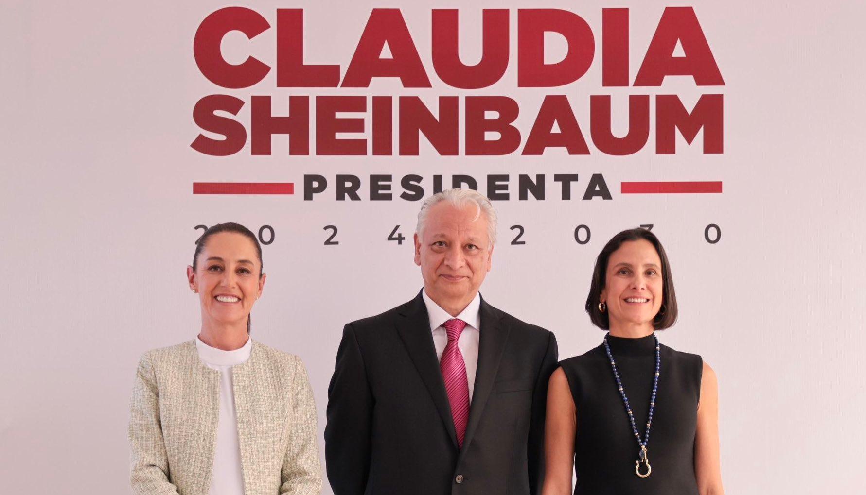 Al centro, Víctor Rodríguez / @Claudiashein