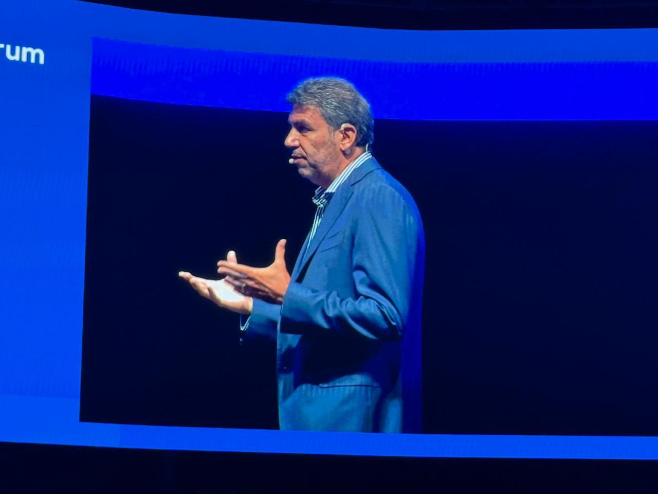 Arturo Elías Ayub / @Opensys_IT