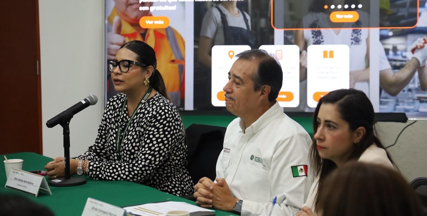 Al centro, Alfredo Domínguez / @Centrofcrl