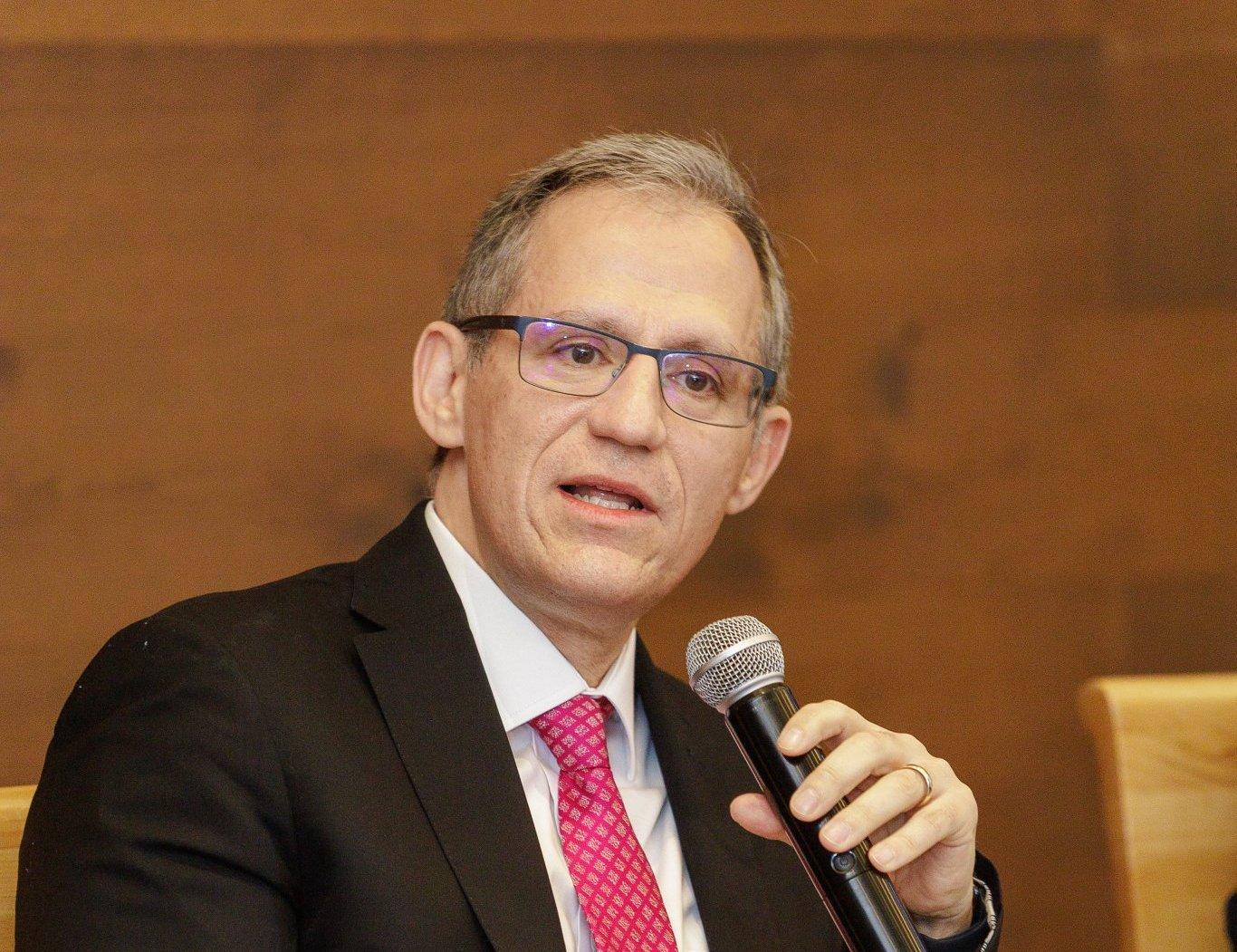 Kenneth Smith / @agonmx
