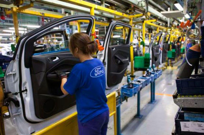 Ford tiene accidentada producción en México en abril, cayó 31%