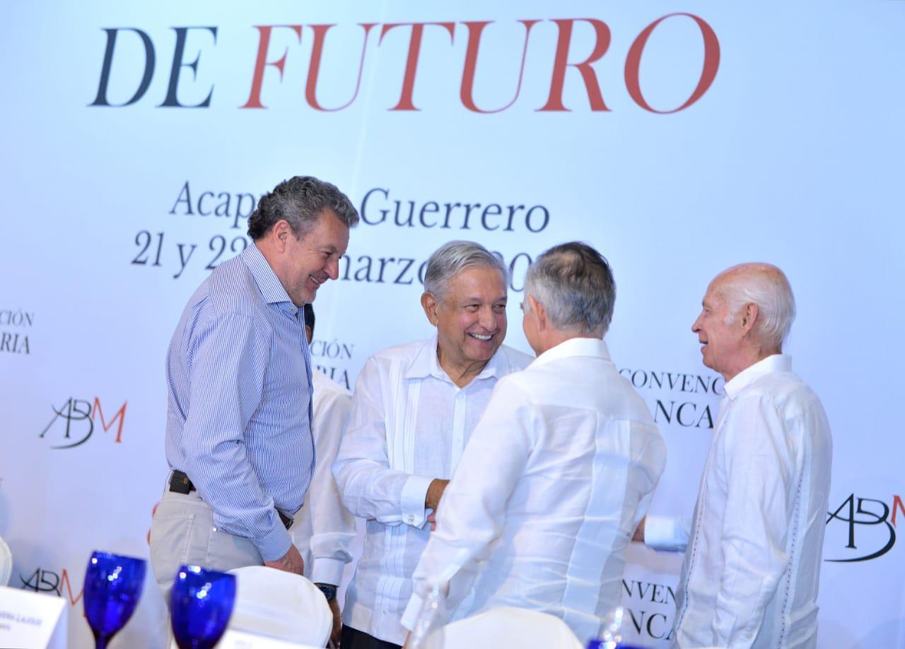 Banqueros y López Obrador reviven al tigre