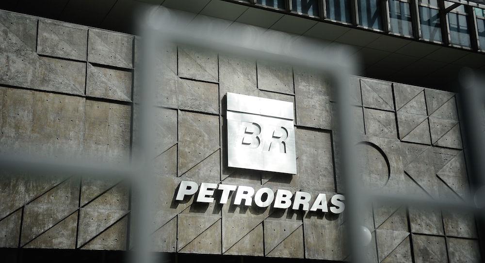 Iniciará Petrobras venta de otras cuatro refinerías en agosto