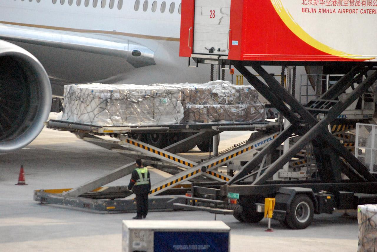 COVID hace que aerolíneas se interesen en negocio de transporte de carga