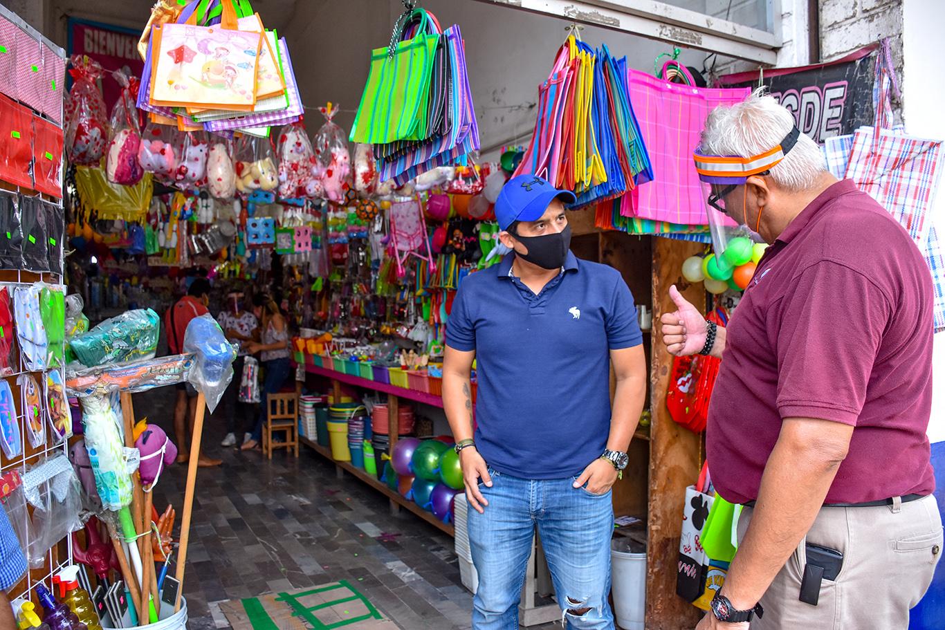 Sector servicios abarca a casi dos tercios de la población ocupada en México: Inegi, comercio