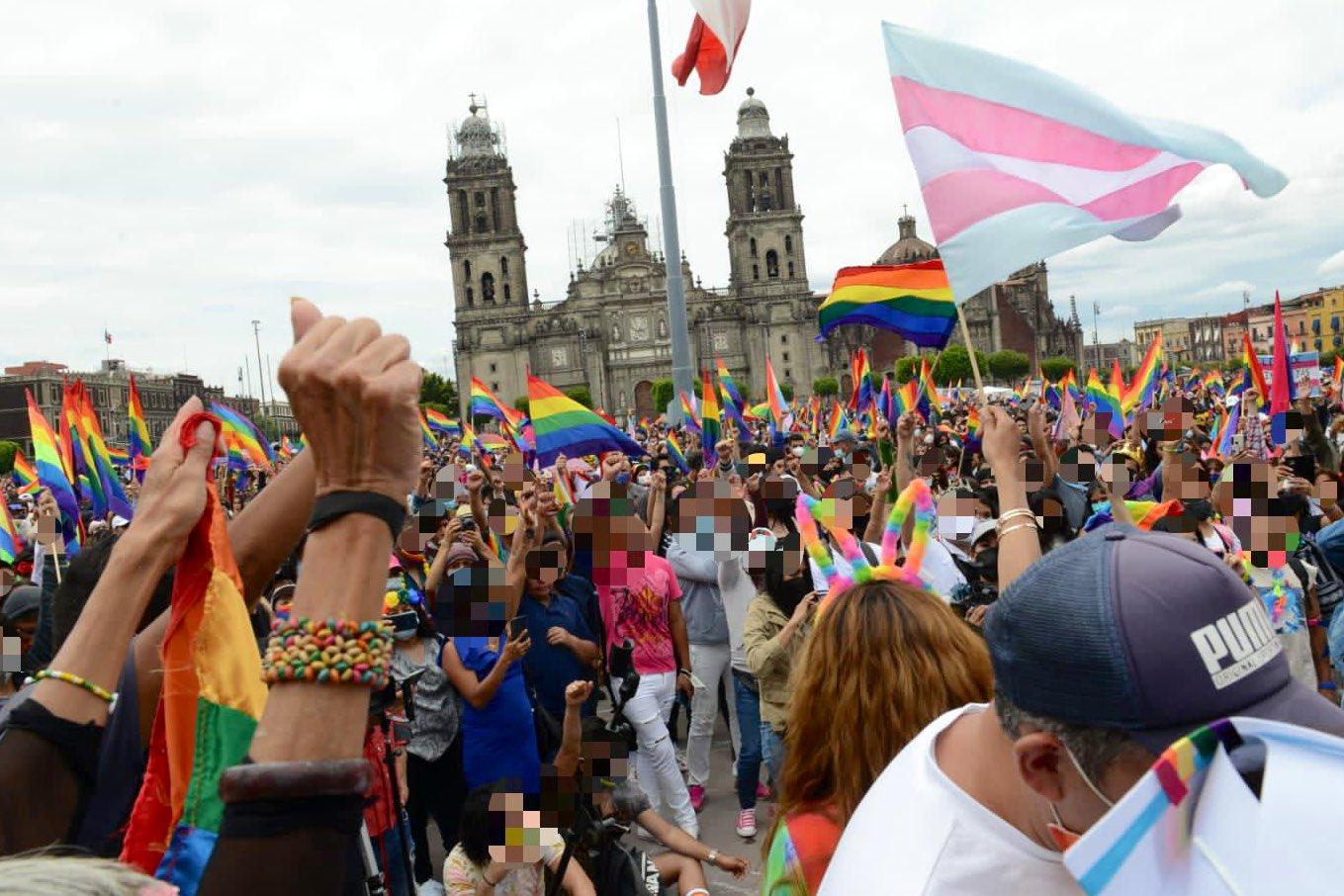 Marcha del orgullo LGBT+ 2021 / @CDHCMX