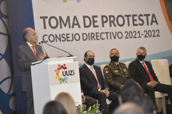 Gobernador de SLP toma protesta como al Consejo Directivo de la UUZI