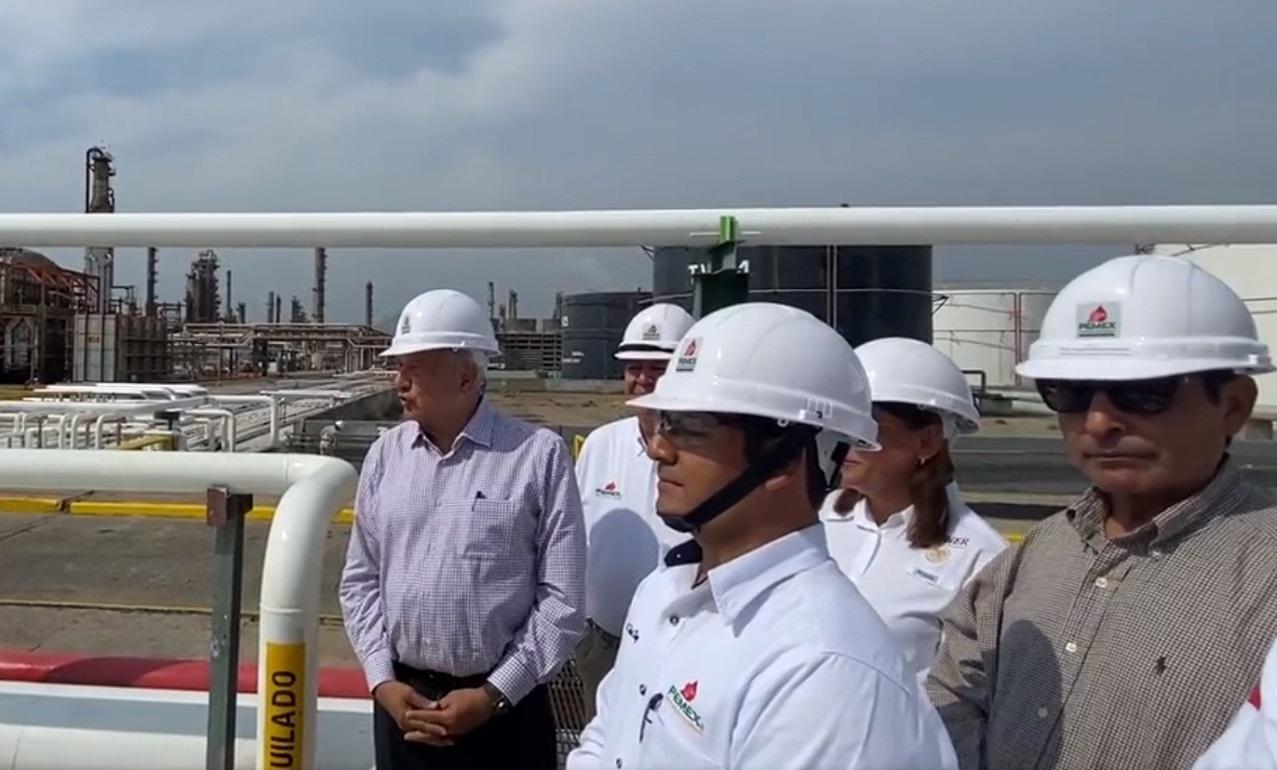 Andrés Manuel López Obrador supervisa la rehabilitación de la Refinería de Pemex en Salina Cruz, Oaxaca