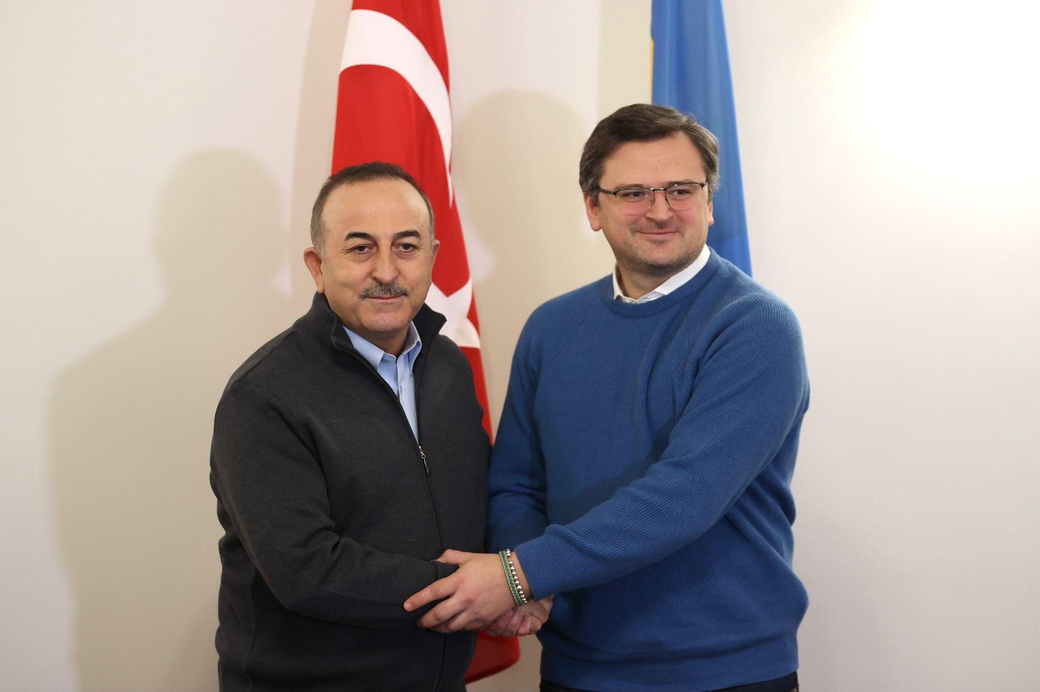 Ministros del exterior de Turquía, Mevlüt Çavusoglu, y de Ucrania, Dimitro Kuleba / @MevlutCavusoglu