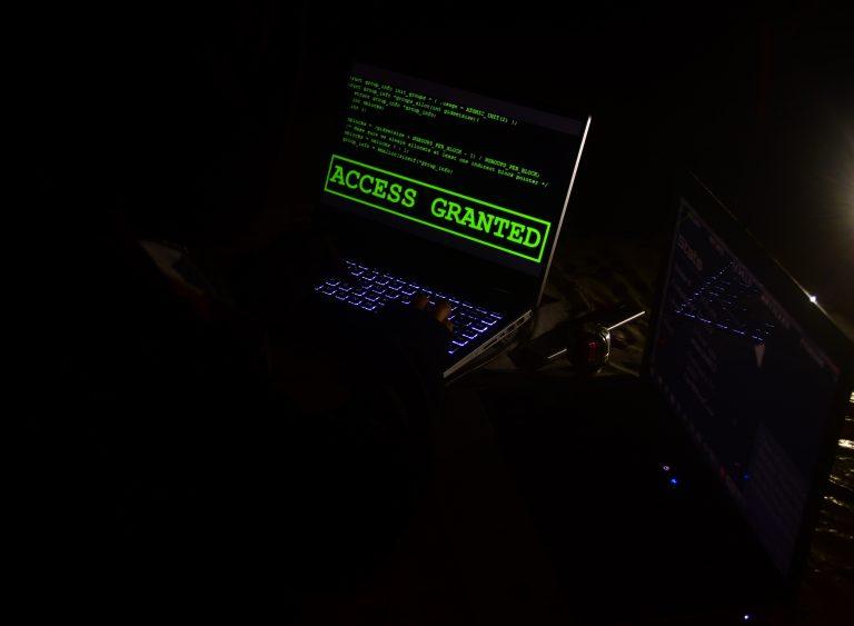 Alertan a dependencias por posibles hackeos de BlackCat