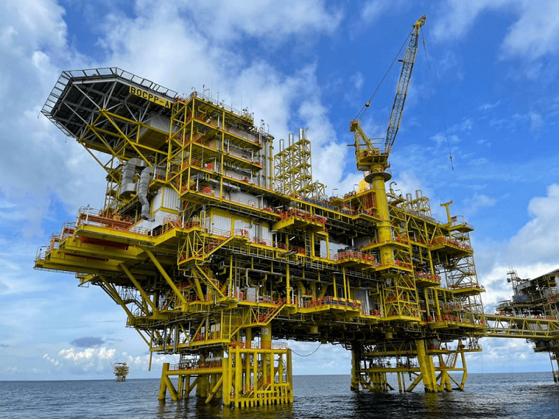 Plataforma petrolera / Petronas